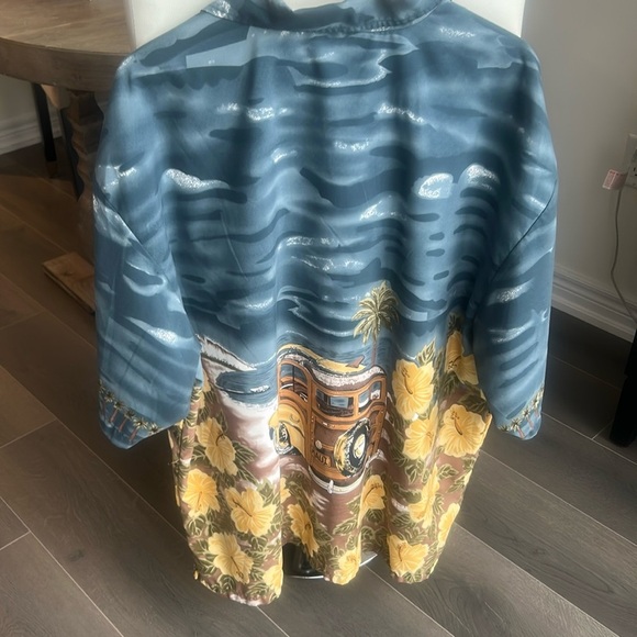 Maui Maui Hawaiian Islands Button Down Short Sleeve Hawaiian Shirt - Picture 4 of 13